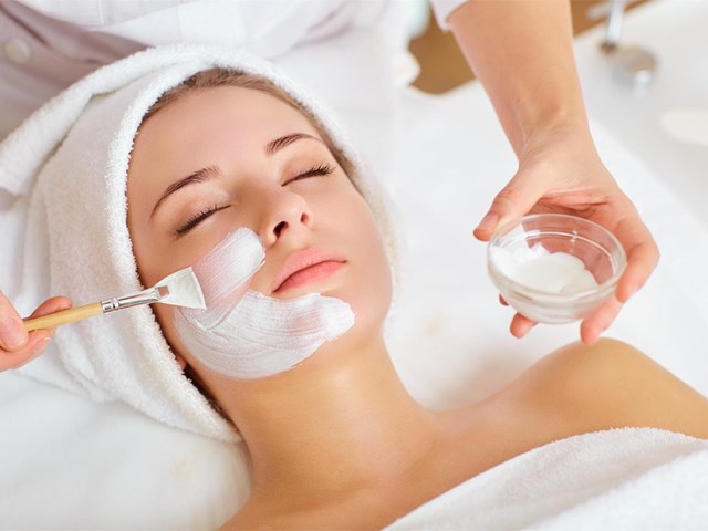 Tras las fechas de Navidad, regálate un cuidado facial en nuestro centro de estética en Ferrol